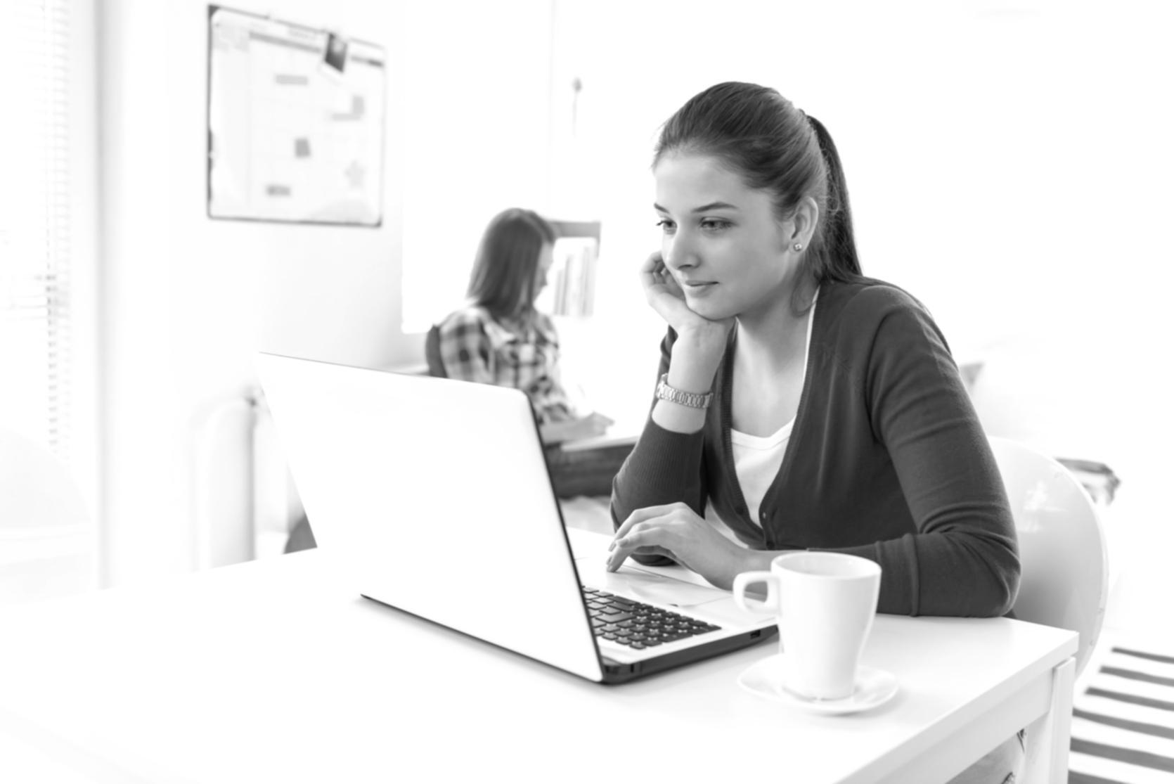 Συμμετέχοντες που χρησιμοποιούν διαδραστικές οικονομικές εφαρμογές